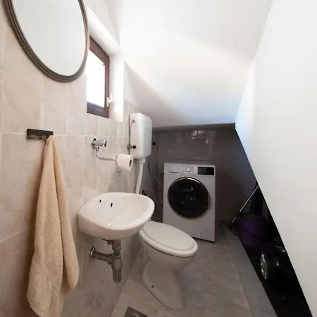 Luxury Apartment Pharos * スタリー・グラード